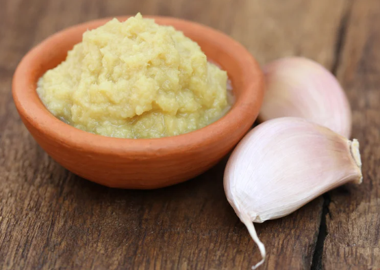 Garlic Paste for Warts